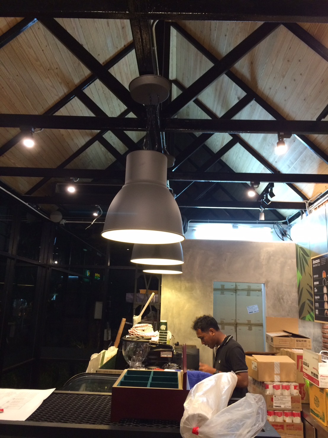 ร้านอเมซอน สาขามหาวิทยาลัยเทคโนโลยีราขมงคล กรุงเทพ